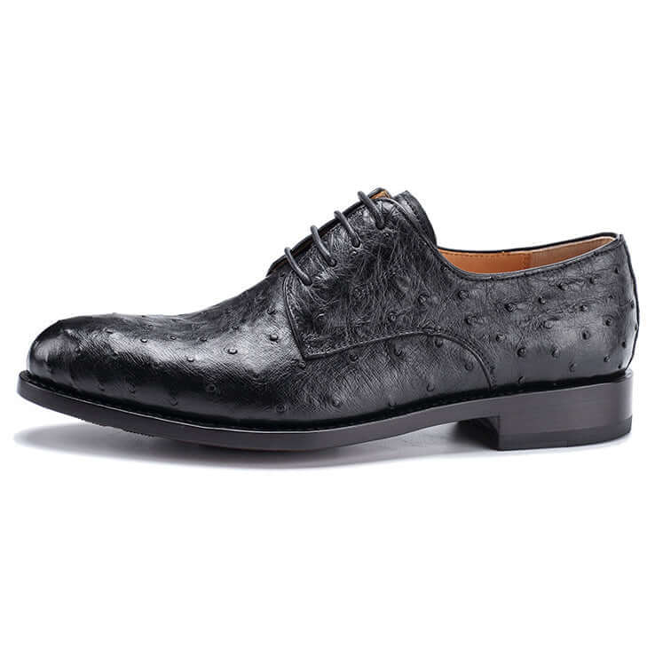 Men's formal leather-look business shoes with a polished finish and sharp design for professional settings.