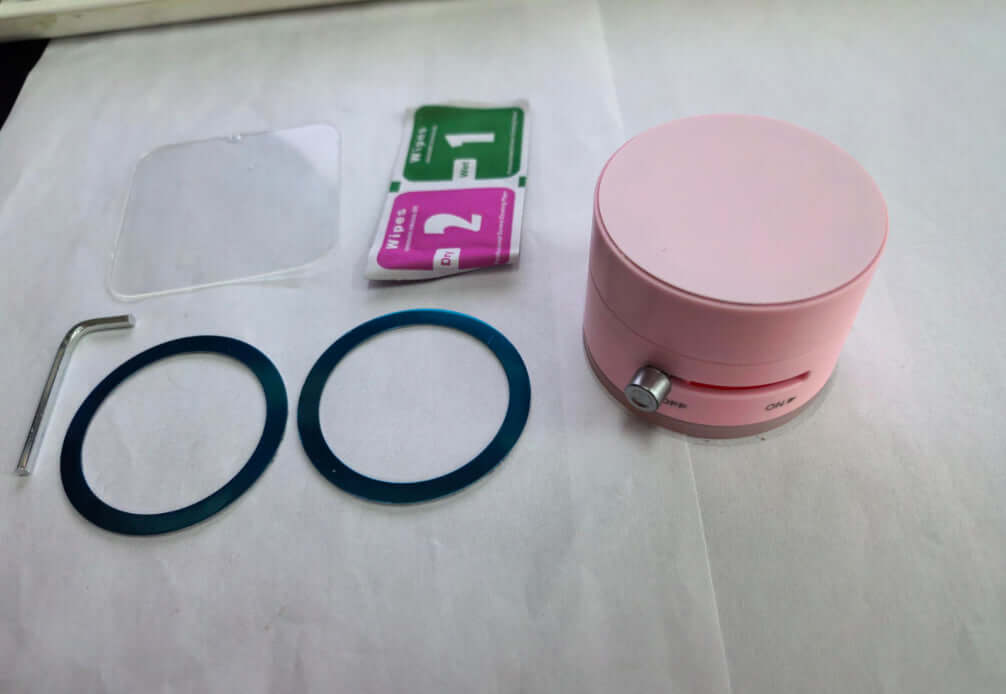 Vacuum Suction Car Phone Holder – Universal Mount Compatible with iPhone 12–16